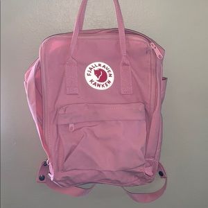 Fjallraven Kanken MUST GO SEND OFFERS